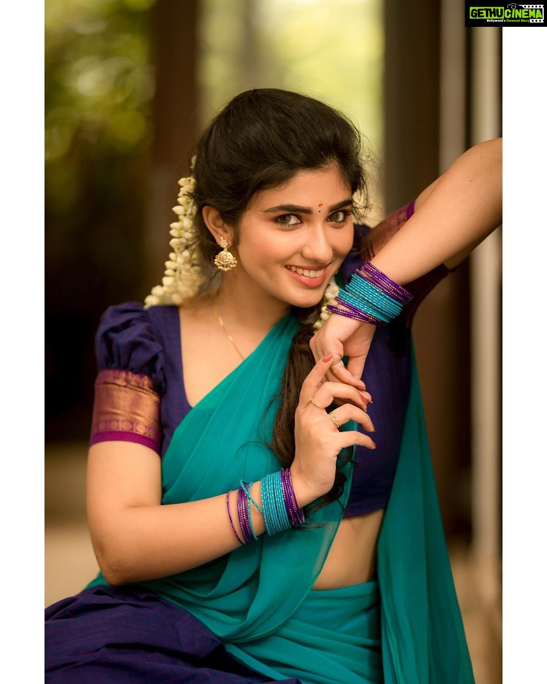 Pragya Nagra Instagram - Obsessed!🥰❤️ Costumes - @ivalinmabia Stylist - @priyaregan_mb Photography - @camerasenthil Hair - @saisubha_hairstylist Make up - @imaikkaa_by_nivi Shoot organised by @rrajeshananda