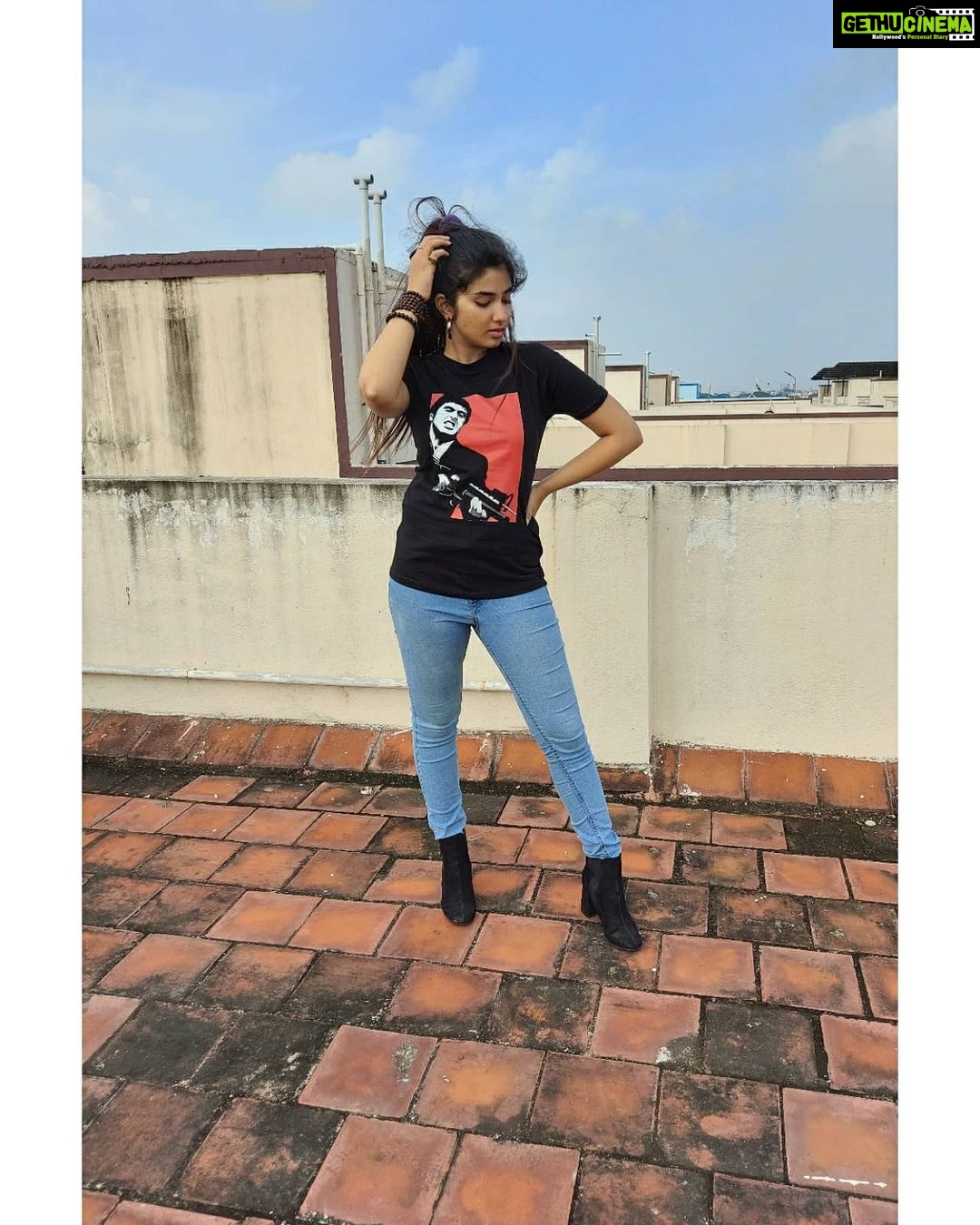 Pragya Nagra Instagram - "BACK TO COLLEGE!!" @adipoli.in Super comfortable and highly stylish Customized T-shirts from @adipoli.in 🥰❤ Order yours from their existing prints or get your customized print ordered from them with great quality T-shirts and high quality prints!!❤ They also have newly launched HOODIES available to be customized to your liking!!