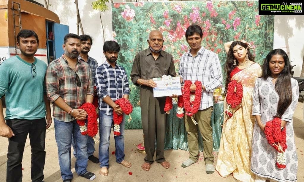 Pragya Nagra Instagram - Super Happy to have signed up a Project with @actorjiiva under the banner of Super Good Films! A Big Thanks to Dir Santhosh Rajan for believing in me, that I could do justice to the role! sandy_amoeba @ramaswamysiddharth @vasukibhaskar @sureshchandraaoffl @srinath_rajamani @supergoodfilms
