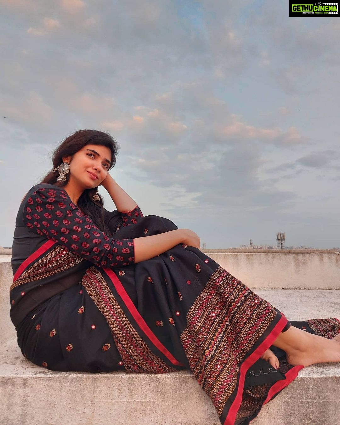 Pragya Nagra Instagram - Saree from @darice_trendz 🥰❤ Jewelry from @beauty_cosmeticsstudio 🥰❤ @pragyanagra #tamil #kollywood #cinema #actor #chennai #madras #tamilponnu #instagood #instadaily #love #style #traditional #fashion #follow #instagram #instalove #instamood #pragyanagra