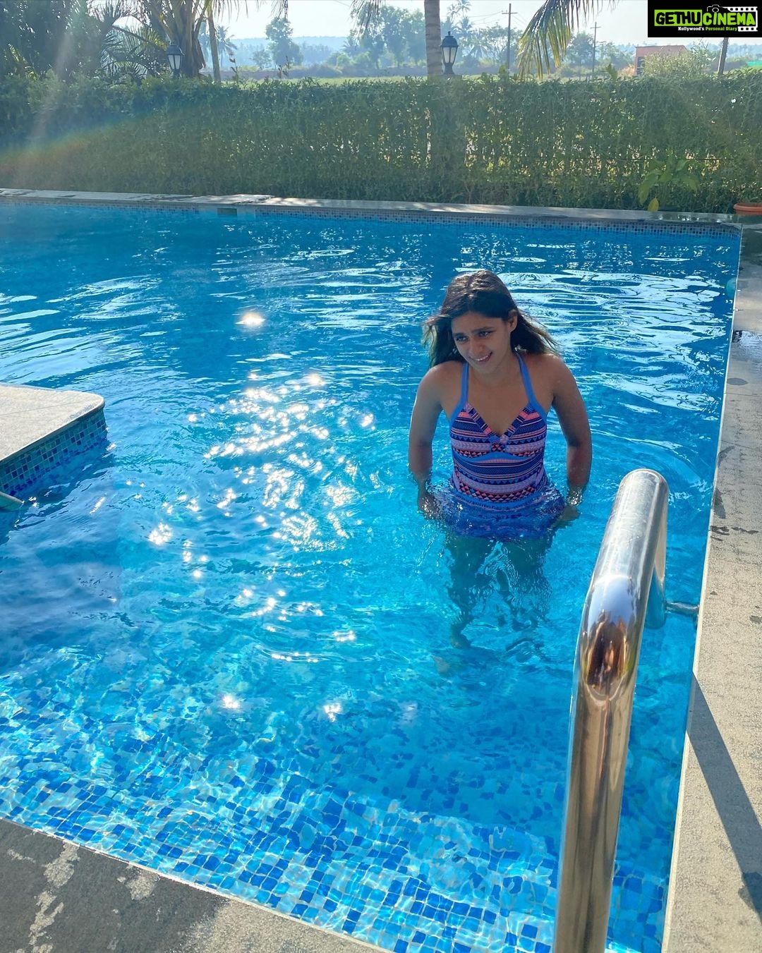 Pranati Rai Prakash - 18.3K Likes - The last few weeks have been about decluttering the head and being in the moment. ๐๐ Every coming second is becoming the past. The past stories, the future, none is in the present. This moment will never come again. โณ Letโs make it worth cherishing! A little reminder to thoroughly be where you are. โค๏ธ