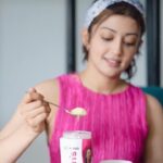 Pranitha Subhash Instagram - Between taking care of Arna and my shoot schedule, a regular discomfort in my back had also become part of my daily routine. When applying balms was solving the problem, I came to know that it was a problem of poor bone health in women above the age of 30 due to Calcium and Vitamin D deficiency. So, I decided to add @horlickswomensplusindia to my routine. A specialized health drink that provides 100% of daily nutrient needs and improves bone health in 6 months. Visit the link in my bio to buy now and add Horlicks Women’s Plus to your daily routine. To know more read here: -As per ICMR 2010 Guidelines for Women. -IJMR127, March 2008, Pp-263-268 -Contains permitted natural colour and added flavour (nature-identical flavouring substances) #HorlicksWomensPlus #ImproveBoneHealthWithWomensPlus #Horlicks