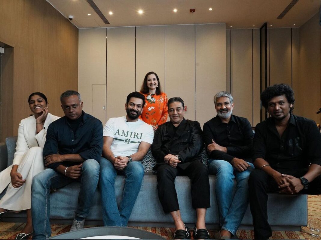 Prithviraj Sukumaran Instagram - 🙂❤️ @filmcompanion @ikamalhaasan @ssrajamouli @lokesh.kanagaraj #GautamMenon @swapnaduttchalasani @anupama.chopra