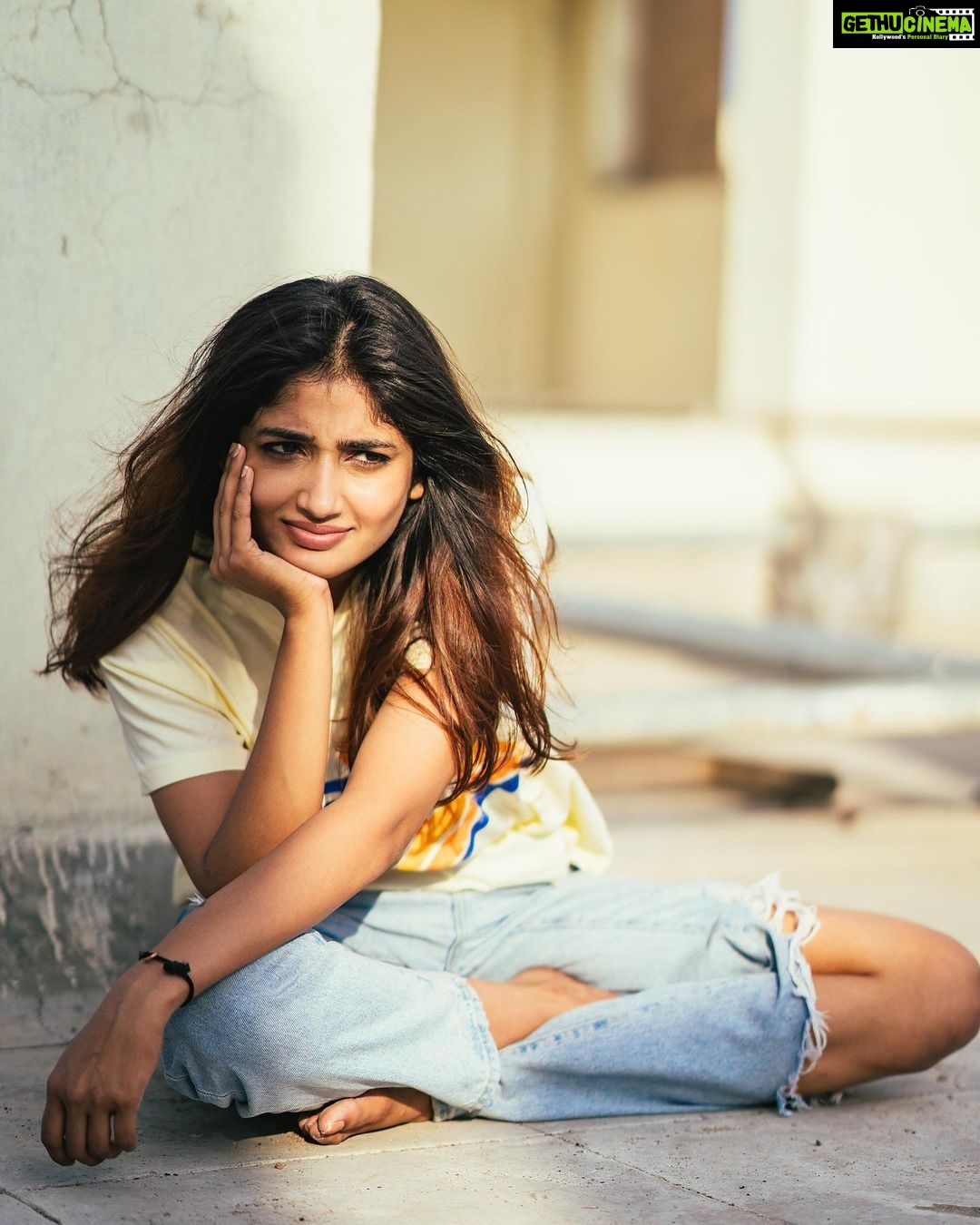 Priya Vadlamani Instagram - Some sunny pictures for the gloomy weather out there💩 📸 @the_pixel_farmer