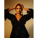 Priya Vadlamani Instagram - 🌚 For @manoratham Shot by @brownboyvlogs_ Styled by @mounagummadi @hilodesign.co Make up by @emraanartistry @koushikpegallapati @mahesh_namburi #blacklady #portrait