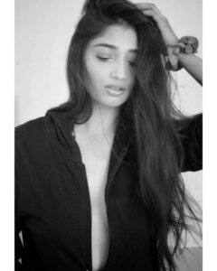 Priya Vadlamani Instagram - 📸 @mighty_nightfury_