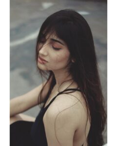 Priya Vadlamani Instagram - From which stars have we fallen to meet each other here ?
.
.
📸 @kilaruness