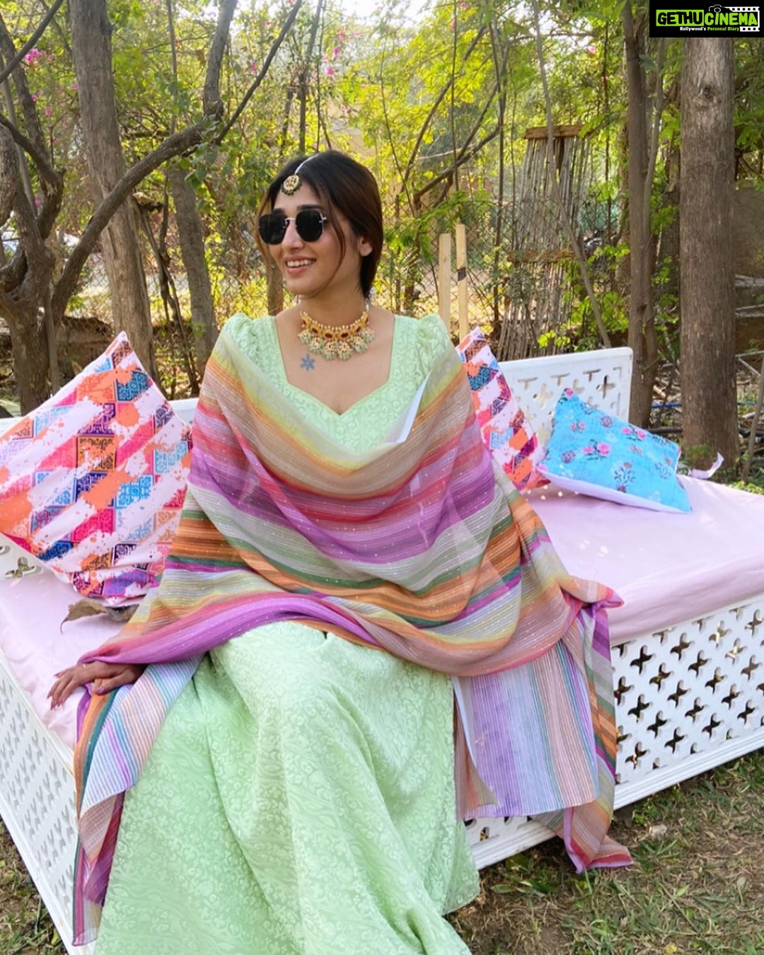 Priya Vadlamani Instagram - Official ambassador for December weddings🎈 #vixgothisbabie 📷 @abhinav_keshankurthy