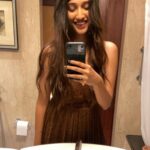 Priya Vadlamani Instagram - 🐽 . . . . . . #mirrorselfie #goodvibes #toagoodday