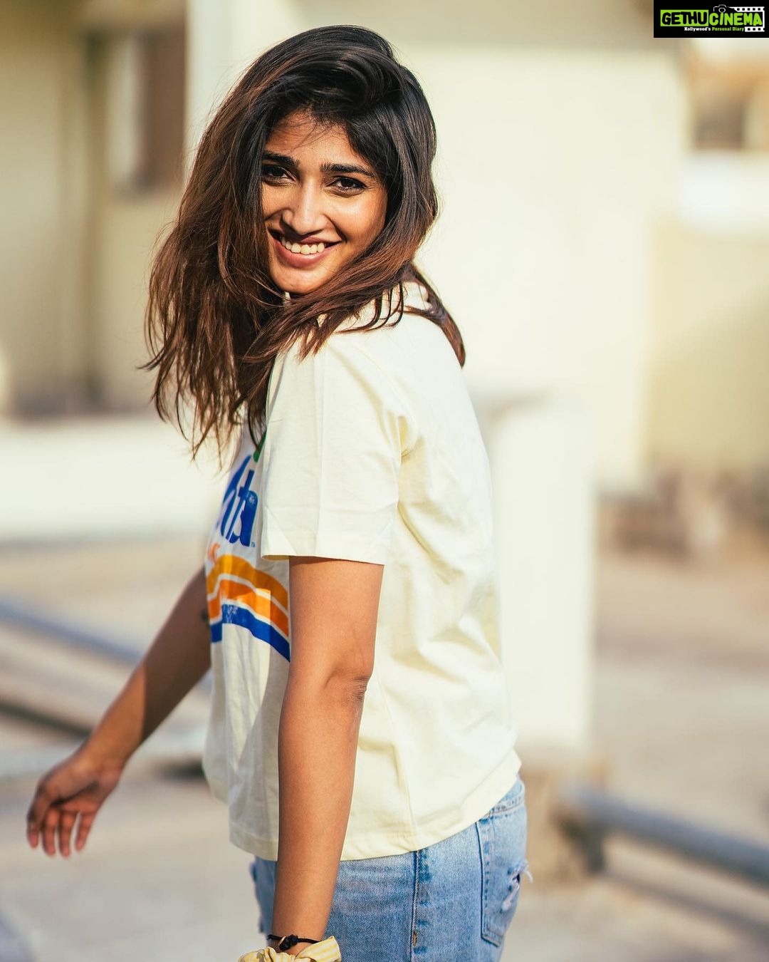 Priya Vadlamani Instagram - Some sunny pictures for the gloomy weather out there💩 📸 @the_pixel_farmer
