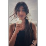 Priya Vadlamani Instagram - So maybe this time let go of what they say And hold on to what you feel for if it feels right It cannot be wrong🌻✨ 📸@mighty_nightfury_