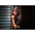 Priya Vadlamani Instagram - Ishaara humara samajhne ki koshish karlo, shayad zindagi badal jaye tumhari 🖤 📸 @puranjanii @raveena.kandregula