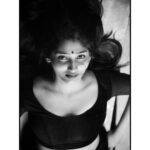 Priya Vadlamani Instagram - Give me fresh daisies and an old love🌼 #throwbackto2015 📸 @puranjanii @raveena.kandregula Charminar