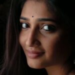 Priya Vadlamani Instagram - Piya aiso jiya mein 💜 📹 @kilaruness