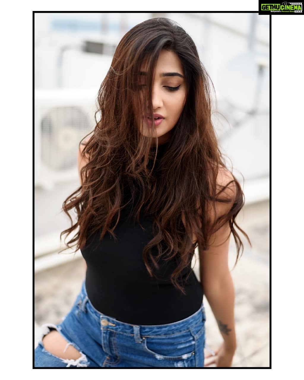 Priya Vadlamani Instagram - 📸 @kalyanyasaswi