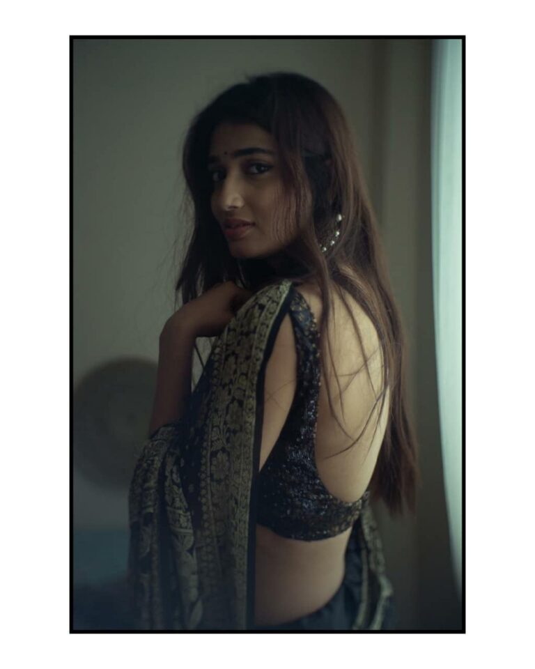 Priya Vadlamani Instagram - Would you like to be my November? 🖤 📸 @aykaiy
