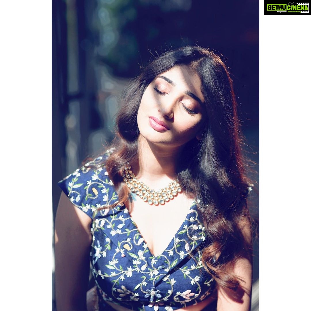 Priya Vadlamani Instagram - I wish I could leave you my love , but my heart is a mess ! . . Photographed by @anuragkamilla Outfit by @nishbynikita Jewellery by @tahoorkoreen Styled by @bhargavi.kallam Assisted by @susmitha_p Make up by @makeupbyshravyashetty Hair by @durga18121313