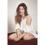 Priya Vadlamani Instagram - 🧡 . . . 📸 @i_ak_photographer #photooftheday #livelovelaugh #fairydust #sunshineinmysoul