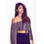 Priya Vadlamani Instagram - 💜 . . . 📸 @i_ak_photographer #photooftheday #livelovelaugh #fairydust