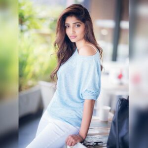 Priya Vadlamani Instagram - Focus on the good in life.🌸 Hyderabad