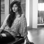 Priya Vadlamani Instagram - Her eyes were beautifully wrapped; long black lashes of velvet ribbon- And everytime she opened them,it felt like Christmas 💗 Thank u Puranjani and Raveena for this beautiful shoot ..fell in love with myself..😘 @projectsonderstudio @puranjanii @raveena.kandregula