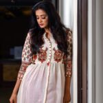 Priyamani Instagram – La vie en 🌹 

Outfits : @saree.com_by_asopalav 
Styling : @mehekshetty ❤️
📸: @pixelstore_photographs @naveenvcphotography 
Retouched : @v_capturesphotography 
MUH: @makeupby_yadhu @makeuparunkumar @blushupwithvidhya 
#dr56movie #dec9th