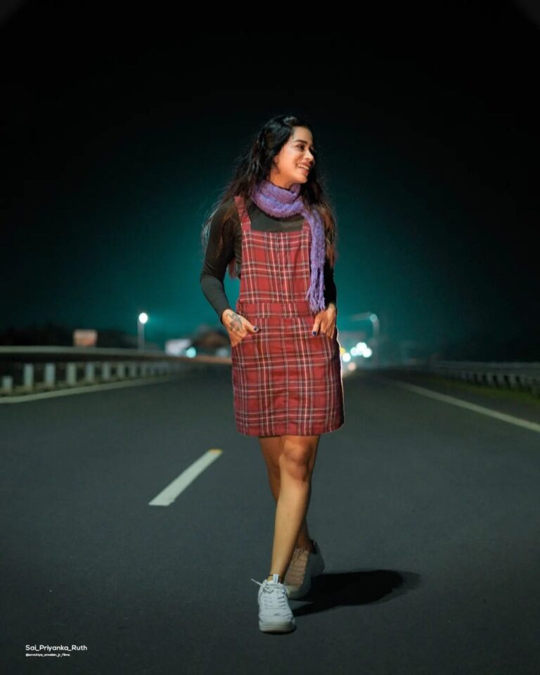 Priyanka Ruth Instagram - Stay patient and trust your journey ❤️ @arockiya_amalan_jr_films #shooting #night #streetstyle #instagood #instadaily #instamood #keepsmiling #behappy #saipriyankaruth