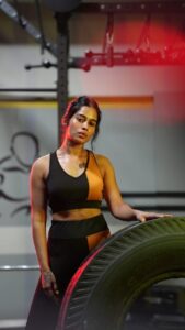 Priyanka Ruth Instagram - Be the girl who kicks Ass ☠️
.

📸:@karma_beginz
Location:@fluxfitnessstudio 
.
.
#fittness #gym#gotogym #fluxfitnessstudio #keepgoing #keepgoingforward #thinkpositive #saipriyankaruth