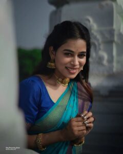 Priyanka Ruth Instagram - Happy diwali 💥💥💥
.
.
.
@arockiya_amalan_jr_films 
Jewels:@subbus_earrings
Blouse:@vasana.fashion 
#diwali #happydiwali #postivevibes #fastival #saipriyankaruth