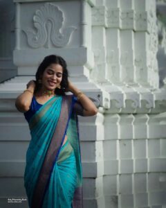 Priyanka Ruth Instagram - Happy diwali 💥💥💥
.
.
.
@arockiya_amalan_jr_films 
Jewels:@subbus_earrings
Blouse:@vasana.fashion 
#diwali #happydiwali #postivevibes #fastival #saipriyankaruth