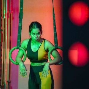 Priyanka Ruth Instagram - Be the girl who kicks Ass ☠️
.

📸:@karma_beginz
Location:@fluxfitnessstudio 
.
.
#fittness #gym#gotogym #fluxfitnessstudio #keepgoing #keepgoingforward #thinkpositive #saipriyankaruth