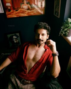 Priyanshu Painyuli Instagram - Help me name this look and vibe 🙌🏼 

Had been waiting to collaborate with @shivajisen and what a lovely interesting experience it is to be in front of his camera. A lot of pics to show you all. Here is the first one. 
HMU : @rahul.makeupandhair 

#photography #portrait #vintagelook