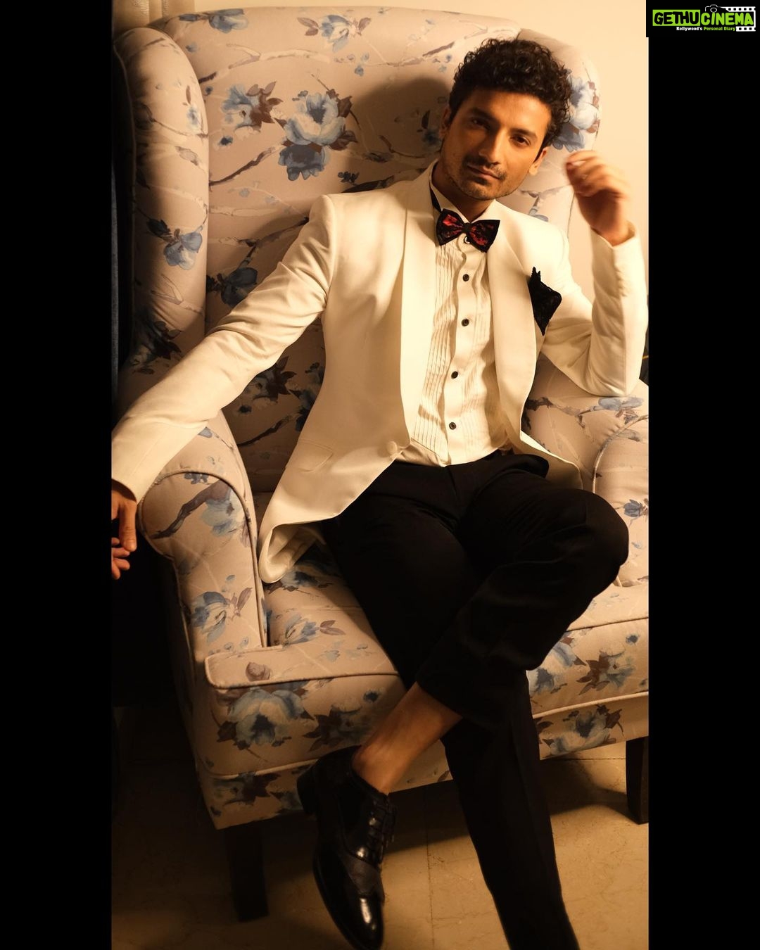 Priyanshu Painyuli - 1.9K Likes - Most Liked Instagram Photos