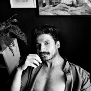 Priyanshu Painyuli Instagram - Caption please.. 🤨

#blacknwhitepic #picoftheday