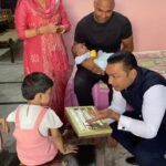 Rahul Bose Instagram - Anshika and I open the box of #kajukatli I had brought to her home. Her first offerings were to the Almighty. Clearly we know who has been raised better between the two of us.