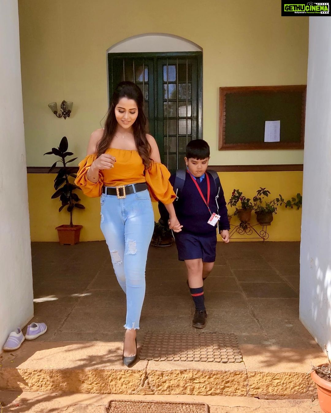 Raiza Wilson Instagram - BTS from Coffee with Kaadhal ☕️❤️ Now on @zee5tamil