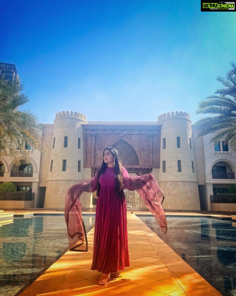 Rajisha Vijayan Instagram - Arabian dreams 💜 @saltstudio x @amrapalijewels Palace Downtown