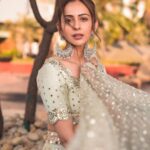 Rakul Preet Singh Instagram - Let the wind kiss your face 💕