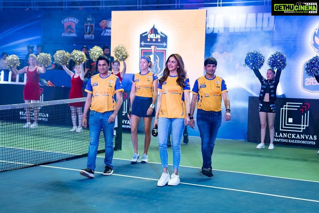 Rakul Preet Singh Instagram - The joy of winning second time in a row !! @finecabhyderabad.strikers gets the @tennispremierleague trophy again π .. well done team. So proud of you to keep your nerves together πͺπΌπͺπΌ onwards and upwards πͺπΌβ€οΈ
