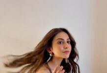 Rakul Preet Singh Instagram - Some sass and some bloopers 😜