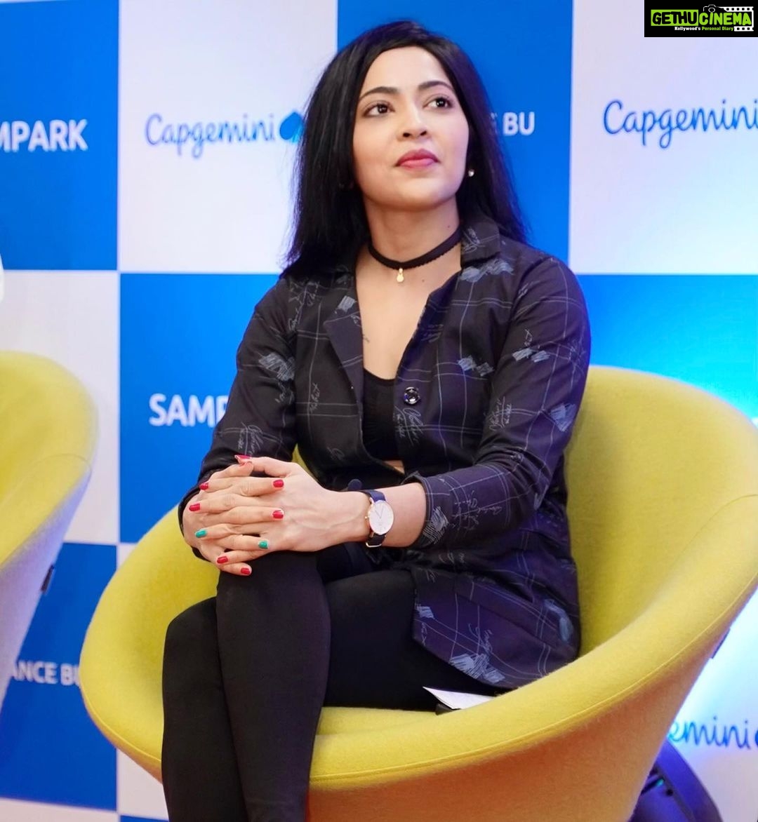 Ramya Subramanian Instagram - A Chic Blazer Look Is Exactly What I Needed For This Day π«Άπ». π₯Ό- @thestitches.in π ππ»ββοΈ - @beyondpassionmakeupartistry @sivaaz_hairandmakeup πΈ - @elevateproductions.in