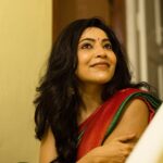 Ramya Subramanian Instagram - Thank God It’s Friday 🫶🏻 Stay Safe Stay Home This Weekend 🏡 🥻- @izhai_thestore 💄- @abhirami_mua 💇🏻‍♀️ @vama_moirangthem 📸- @madras_ponnu