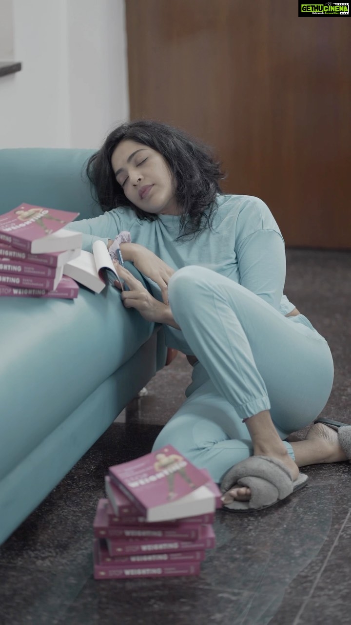 Ramya Subramanian Instagram - Sleep, sign , repeat 😆 Can’t believe you have started reading Author Ramya’s ‘ STOP WEIGHTING’ 🙈♥️💯🙏🏻☺️ Signing copies for you to get my signed book copies in Chennai first 📚 . You can grab them at @revoke_gym @chosen_by_dermatology @whistleurbansports @coffeesince1999 @gghospital And those of outside Chennai,I am coming to you soon ♥️🤗. Tomorrow if you are in Madurai ,to chat with me in person and get your copy of the book autographed with me,visit me at TURNING POINT Book Store in KK Nagar . I will be waiting for you ♥️🤗! Excited and can’t wait 🤩🙏🏻💯🤩. #STOPWEIGHTING #STAYFITWITHRAMYA #CHENNAIRUNNERS #FITNESS #STAYHEALTHY #FITNESSBOOKS #RECIPEBOOKS #MEMOIR #PENGUINRANDOMHOUSE