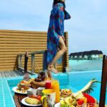 Rashmi Gautam Instagram – This is how your 1st international trip after 2020 feels like 
#blue #sunseasandsky #floatingbreakfast #rashmigautam