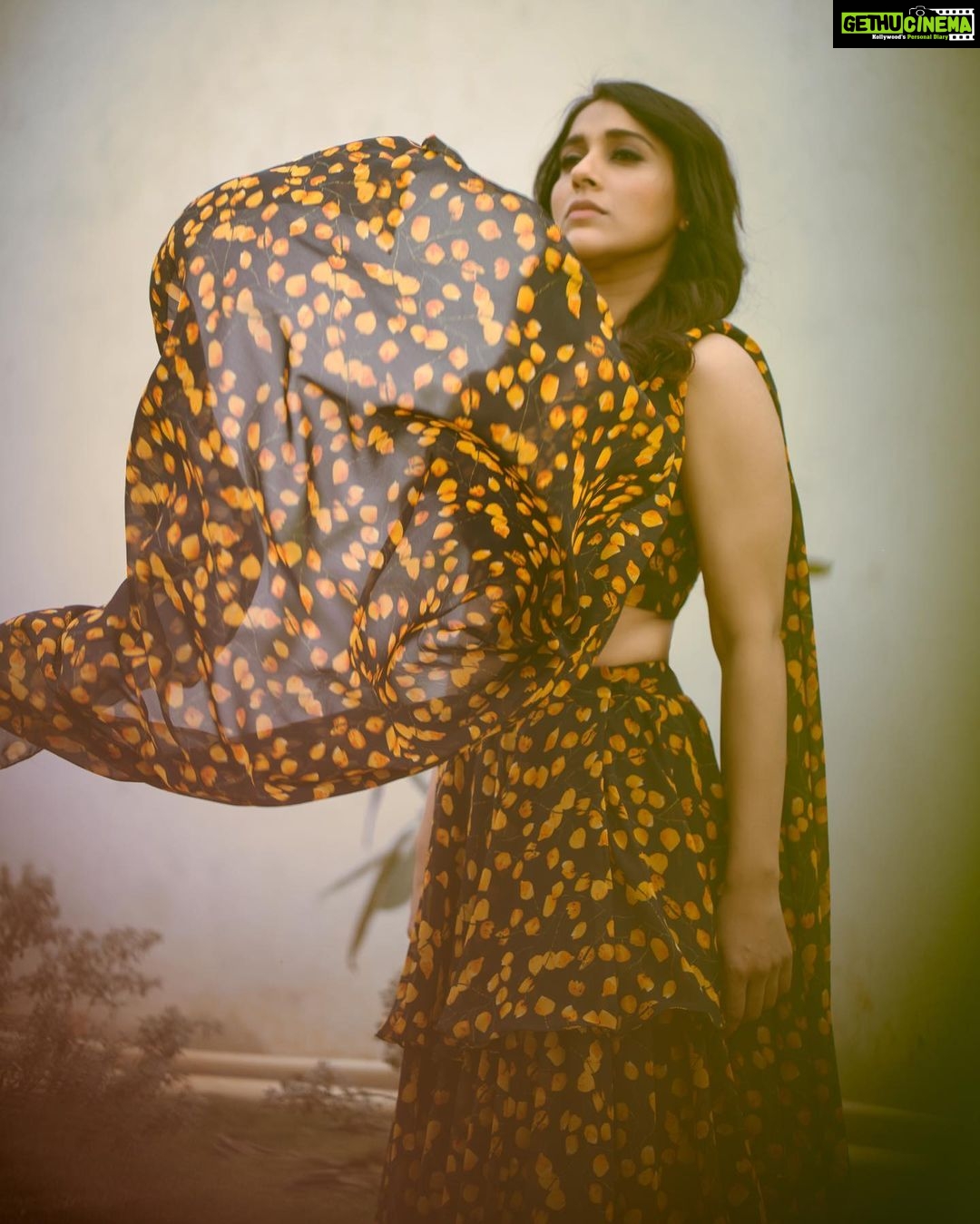 Rashmi Gautam Instagram - Outfit by @khyathidesignstudio Photography @verendar_photography #rashmigautam
