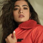 Rashmika Mandanna Instagram - Elle❤️ @elleindia Clothing: @onitsukatigerofficial Photographer: @rohanshrestha Brand Co-ordinator: @aangss Stylist: @lakshmilehr Make-up: @tanvichemburkar Hair: @souravroy_1999 Cover Design: @xunayana Production: @cutlooseproductions Artist’s PR Agency: @spicesocial