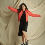 Rashmika Mandanna Instagram - Elle❤️ @elleindia Clothing: @onitsukatigerofficial Photographer: @rohanshrestha Brand Co-ordinator: @aangss Stylist: @lakshmilehr Make-up: @tanvichemburkar Hair: @souravroy_1999 Cover Design: @xunayana Production: @cutlooseproductions Artist’s PR Agency: @spicesocial