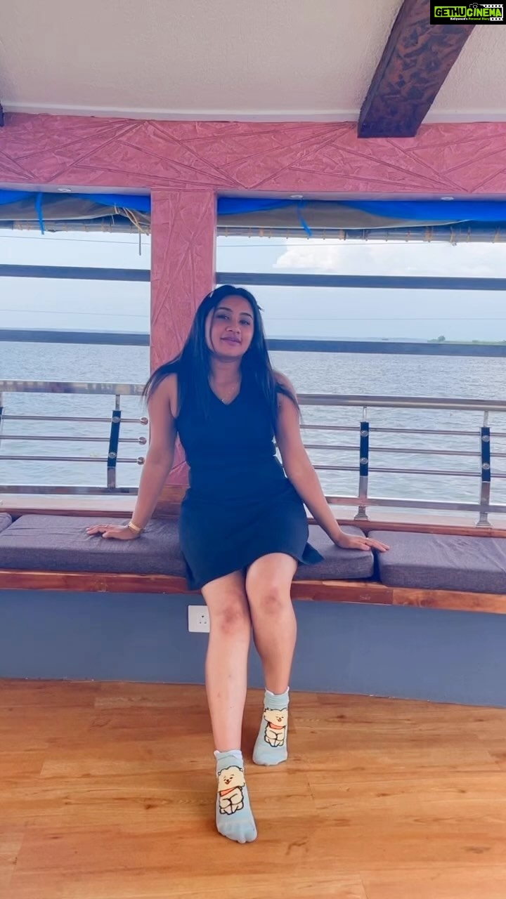 Raveena Daha Instagram - Boat house ⛴️💙 #alappuzha🏝️ #alappey😍 #RD #Raveena