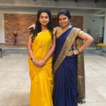 Raveena Ravi Instagram - Second set of #photodump ! #lovetoday #bts #workingstills #shooting #fun ! #prathna #pradeepranganathan @pradeep_ranganathan @prathananathan @soundaryapriyan