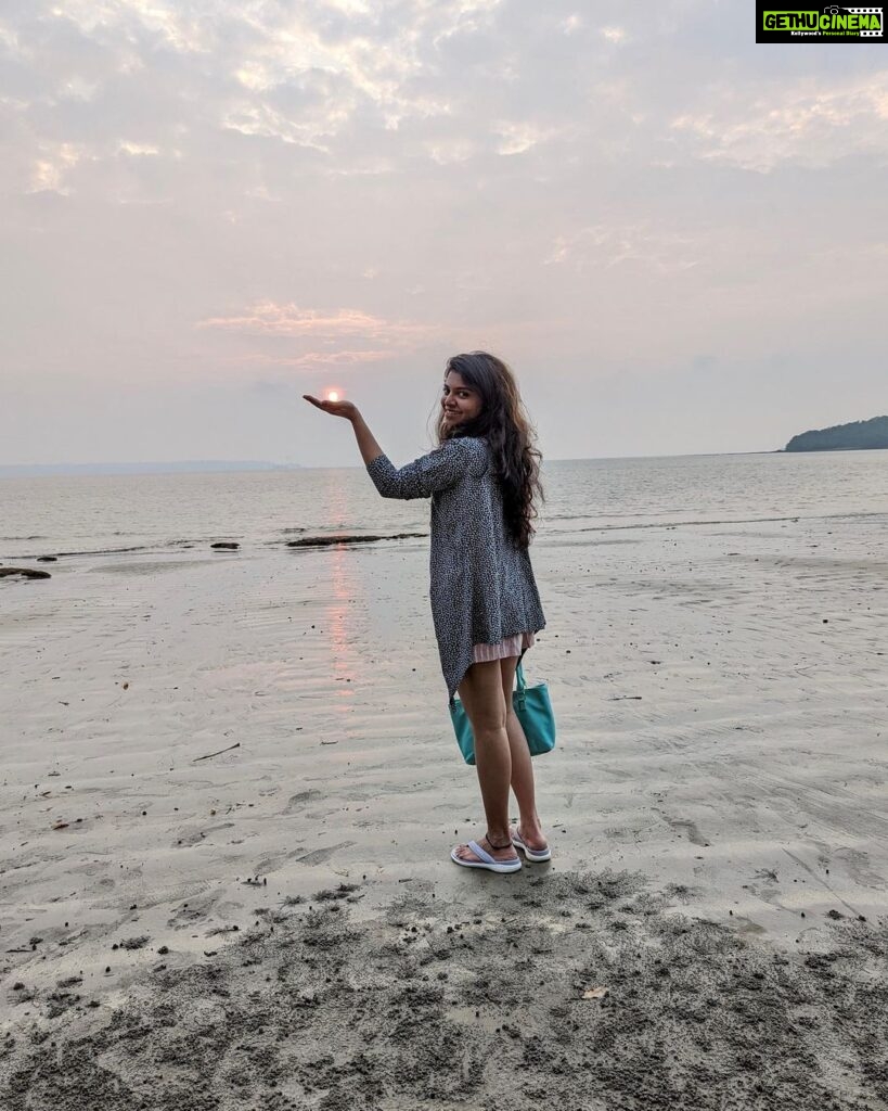 Raveena Ravi Instagram - Seas The Day ! #photodump 🖤 Goa